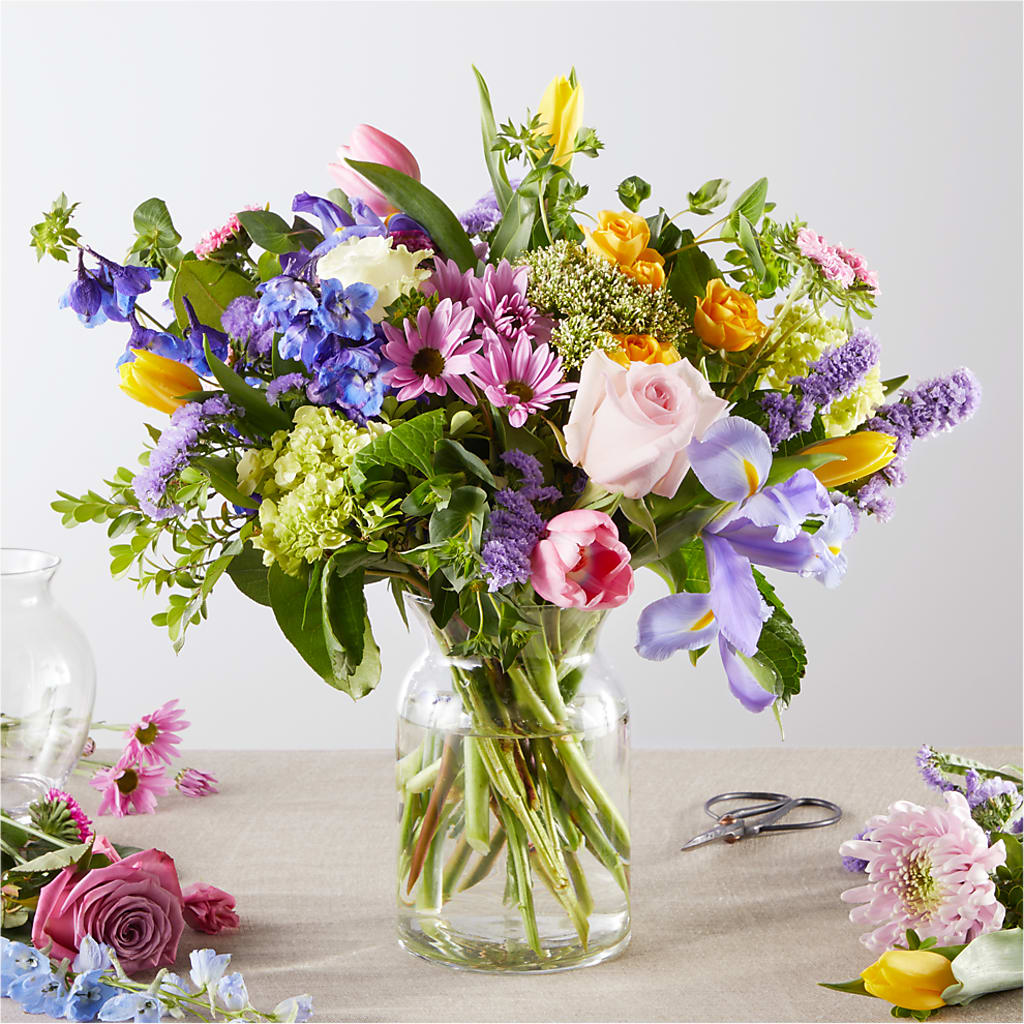 Pastel Tradition - A Florist Original – Greater Wichita Flower Shop, Wichita KS
