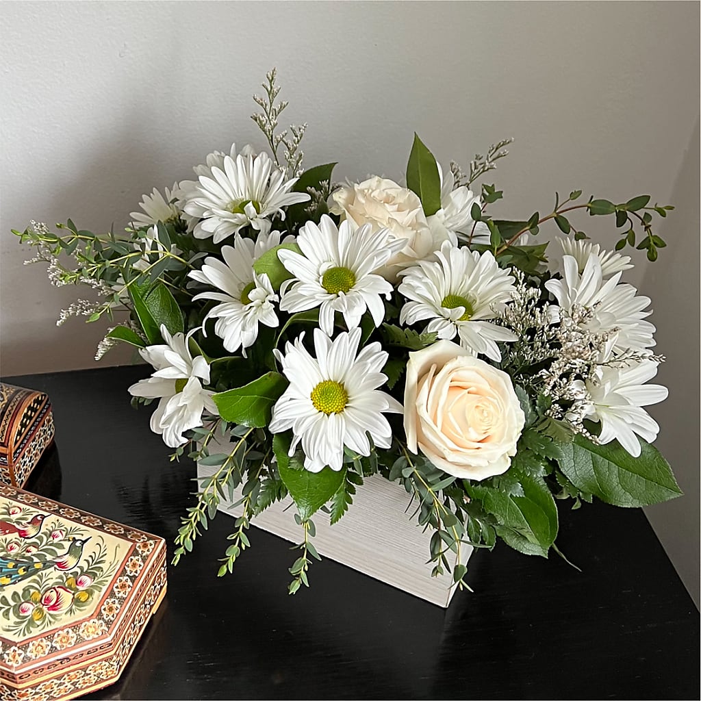 Fresh Linen Box Bouquet –  Greater Wichita Flower Shop, Wichita KS