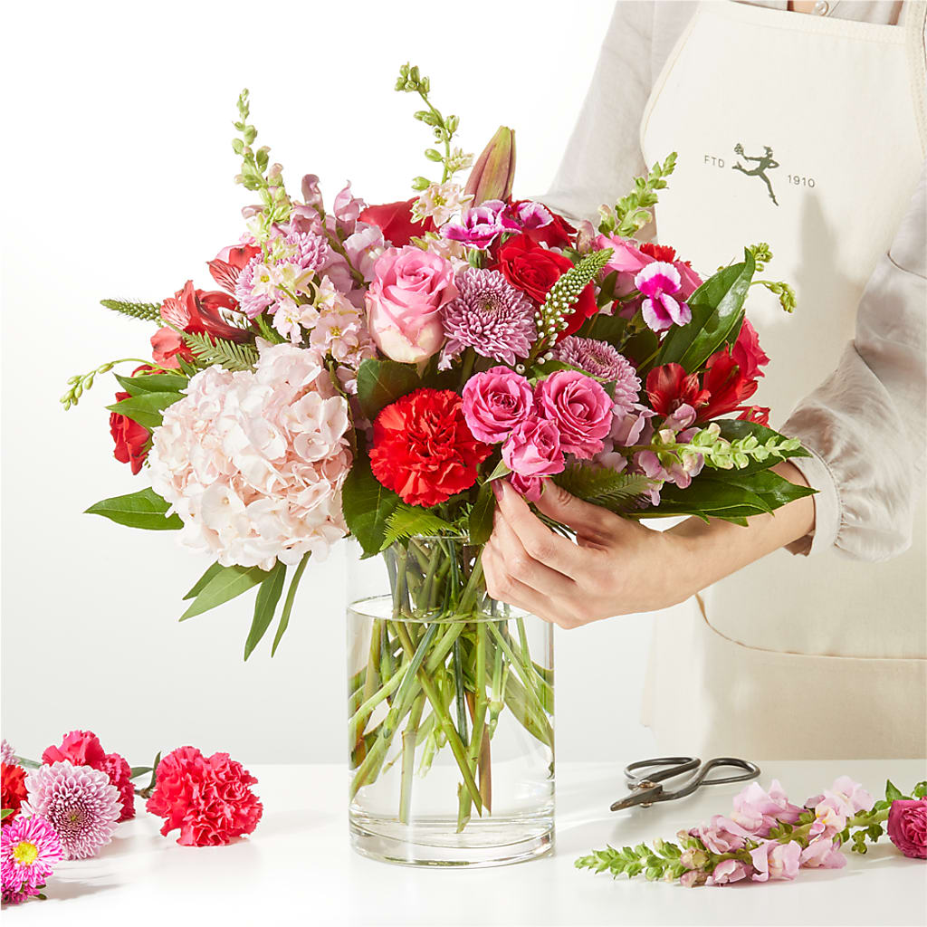 Swooning Over You - A Luxury Florist Original –  Greater Wichita Flower Shop, Wichita KS