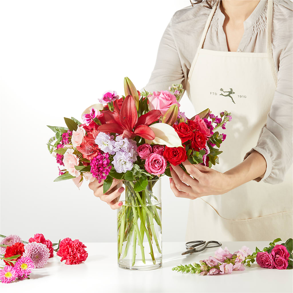 Swooning Over You - A Luxury Florist Original –  Greater Wichita Flower Shop, Wichita KS