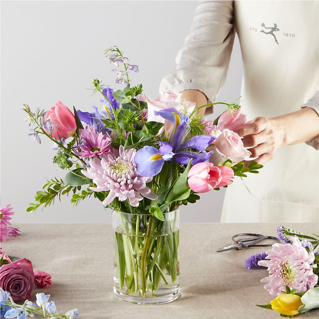 Pastel Tradition - A Florist Original –  Greater Wichita Flower Shop, Wichita KS
