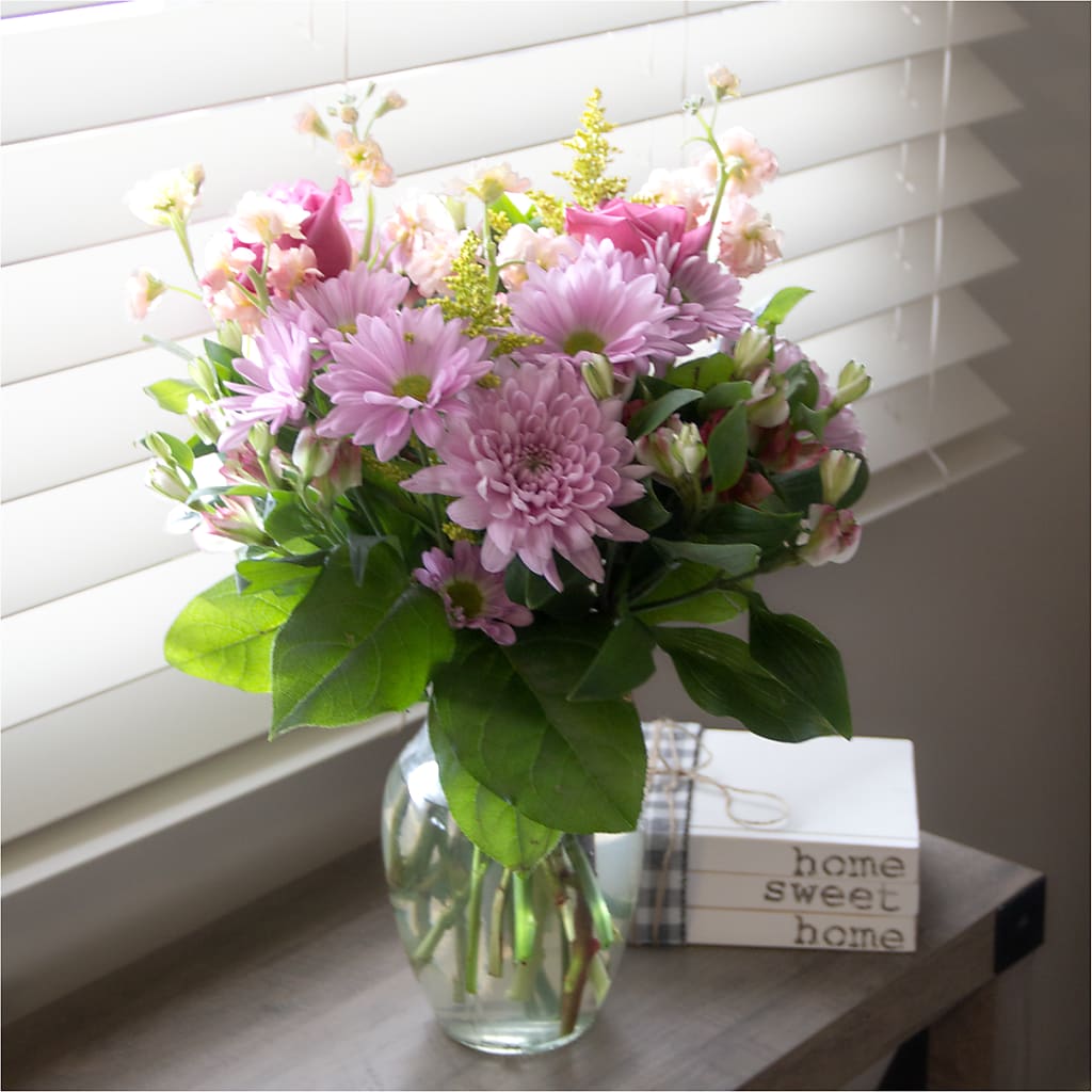 Pastel Tradition - A Florist Original –  Greater Wichita Flower Shop, Wichita KS
