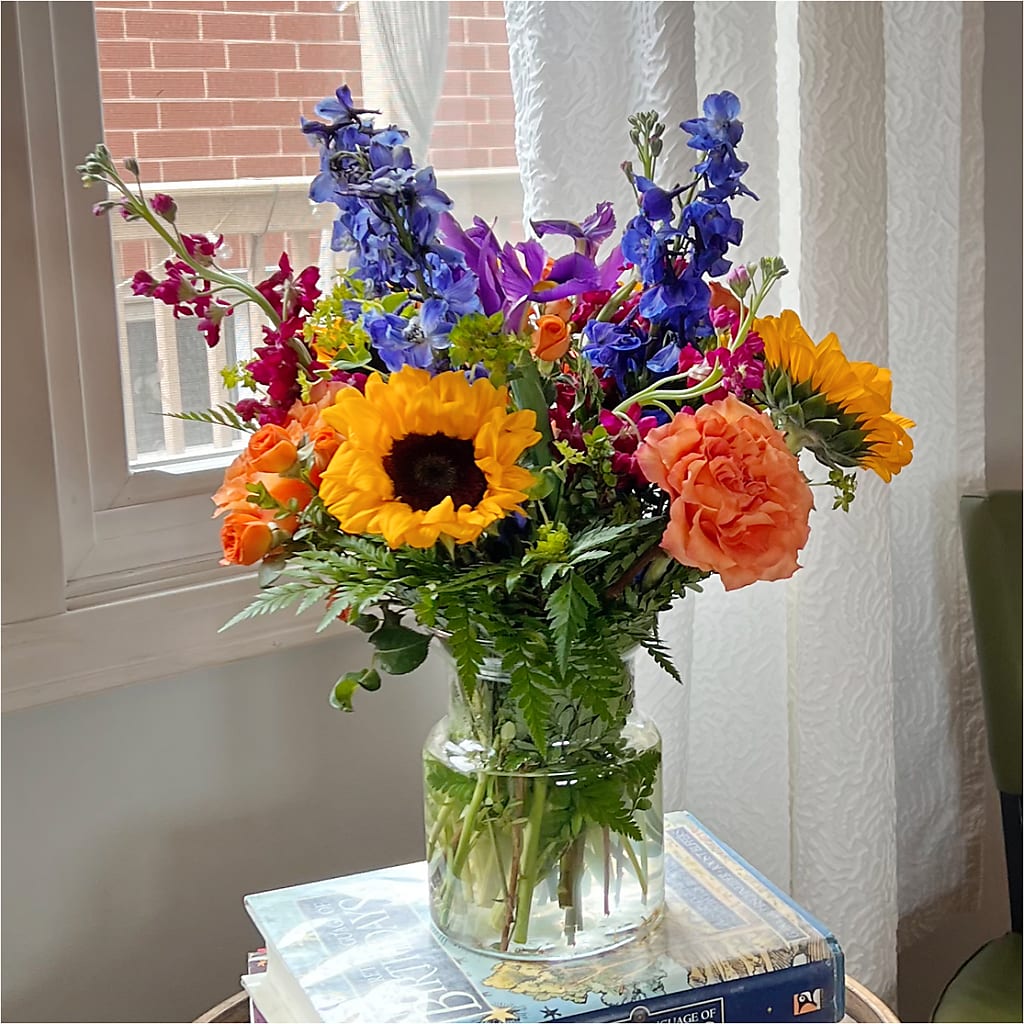 Rays of Life Bouquet –  Greater Wichita Flower Shop, Wichita KS