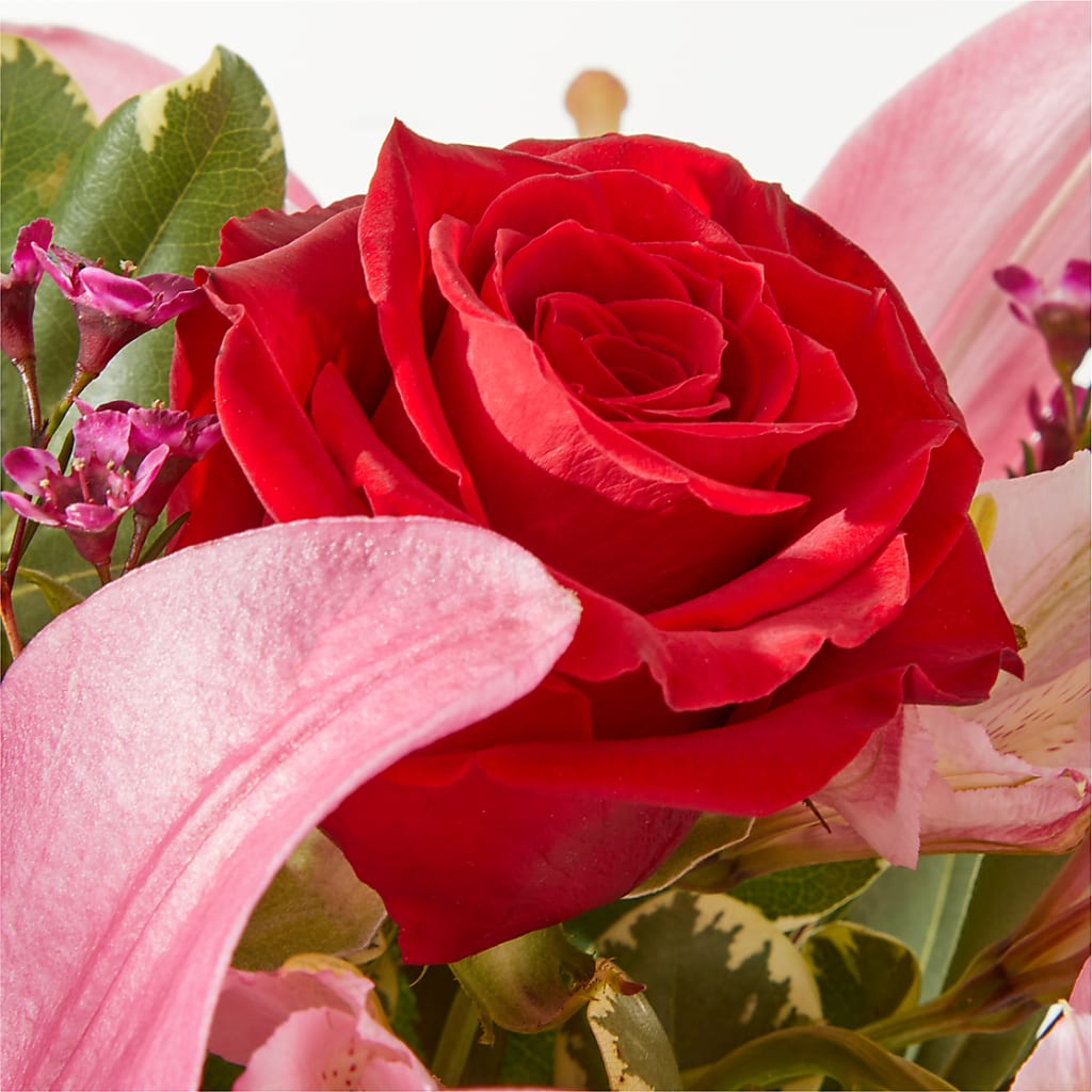 Lucky in Love Bouquet –  Greater Wichita Flower Shop, Wichita KS