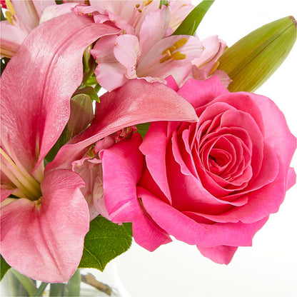 Lots of Love Bouquet –  Greater Wichita Flower Shop, Wichita KS