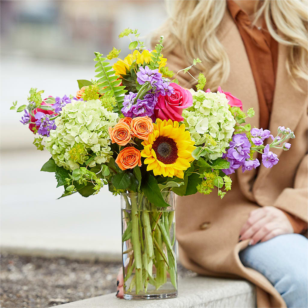 Vibrant Greetings Bouquet –  Greater Wichita Flower Shop, Wichita KS