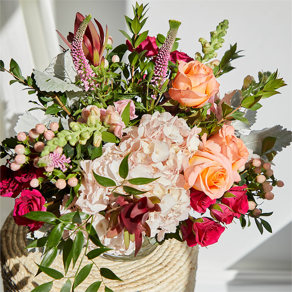 Glitz & Glam Bouquet –  Greater Wichita Flower Shop, Wichita KS